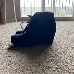 Merona black laced wedges